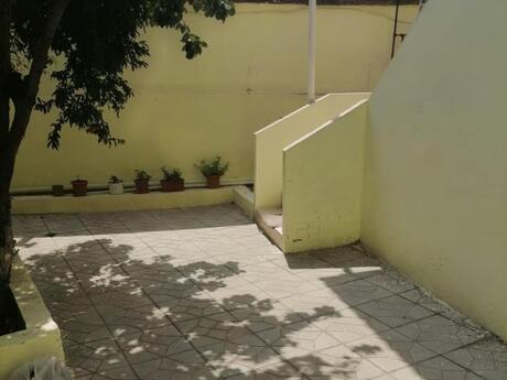 Satılır 3 otaqlı həyət evi/bağ evi 90 m², Binəqədi q.