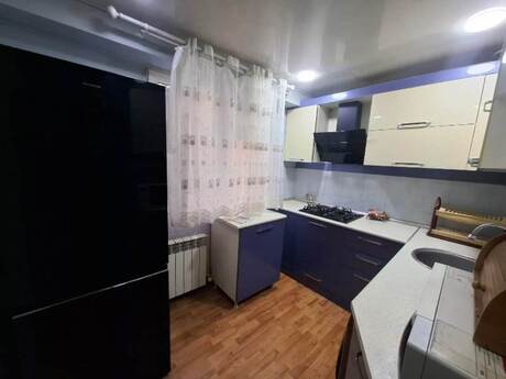 3-комн. вторичка - м. Низами - 75 м²