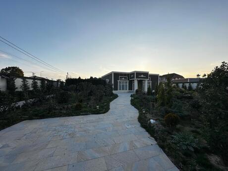 4 otaqlı həyət evi/bağ evi - Mərdəkan q. - 190 m²
