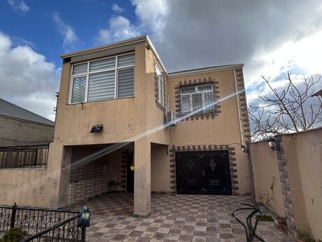 6 otaqlı həyət evi/bağ evi - Mərdəkan q. - 200 m²