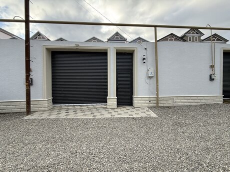 8 otaqlı həyət evi/bağ evi - Sabunçu r. - 200 m²