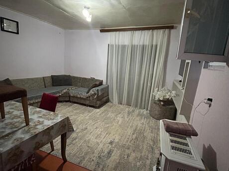 Satılır 3 otaqlı həyət evi/bağ evi 65 m², 8 Noyabr m.