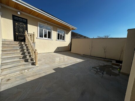 Satılır 4 otaqlı həyət evi/bağ evi 110 m², Binəqədi q.