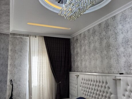 Satılır 3 otaqlı yeni tikili 115 m², Saray q.
