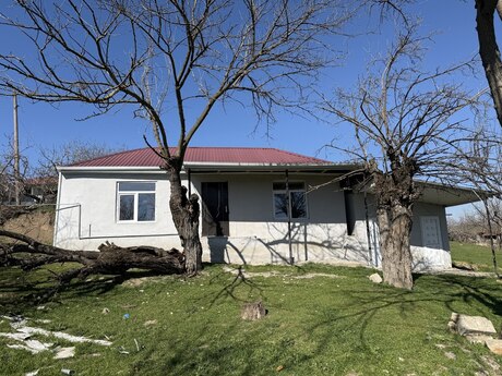 Satılır 3 otaqlı həyət evi/bağ evi 51 m², Şamaxı