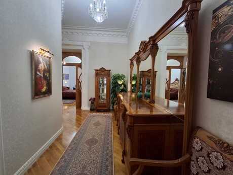 5 otaqlı köhnə tikili - Sahil m. - 150 m²