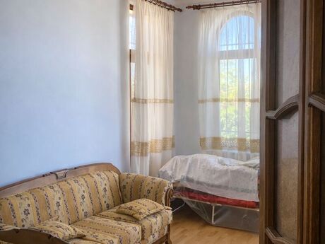 7 otaqlı həyət evi/bağ evi - Şamaxı - 400 m²