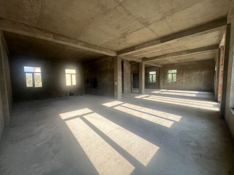 Obyekt - Binəqədi r. - 400 m²