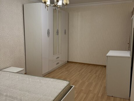 4 otaqlı köhnə tikili - Neftçilər m. - 90 m²