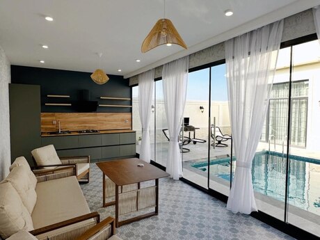 4 otaqlı həyət evi/bağ evi - Mərdəkan q. - 300 m²