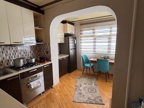 4 otaqlı köhnə tikili - Xalqlar Dostluğu m. - 120 m²