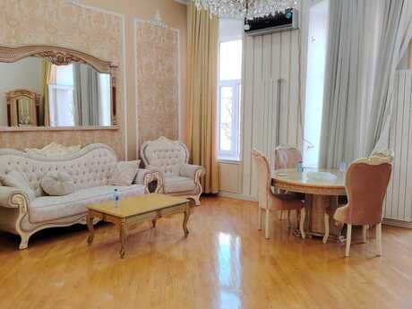 Объявление №5916874 - Баку, м. Сахил, 3-комн., 100.5 м², 4/6 этаж