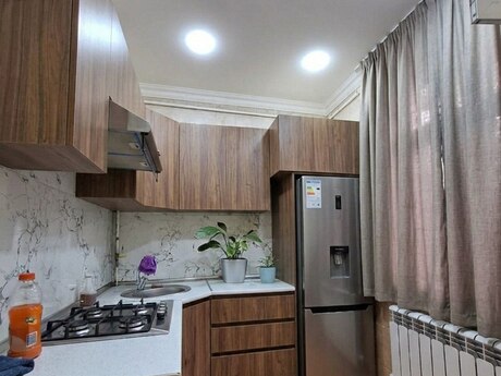 2 otaqlı köhnə tikili - Memar Əcəmi m. - 55 m²