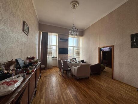 3 otaqlı köhnə tikili - Sahil m. - 120 m²