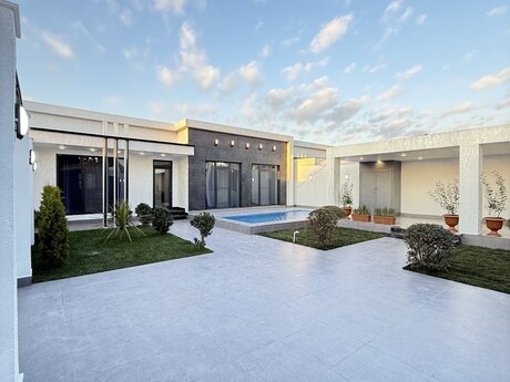 4 otaqlı həyət evi/bağ evi - Mərdəkan q. - 160 m²