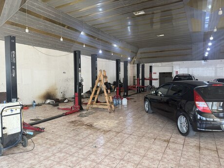 Obyekt - 8 Noyabr m. - 800 m²
