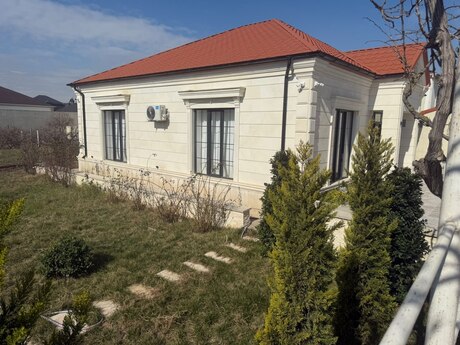 Satılır 3 otaqlı həyət evi/bağ evi 180 m², Buzovna q.
