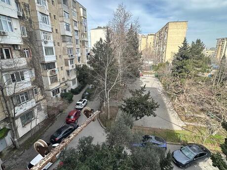 3 otaqlı köhnə tikili - Elmlər Akademiyası m. - 75 m²