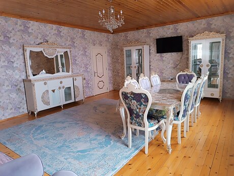 Satılır 3 otaqlı həyət evi/bağ evi 138 m², Binə q.