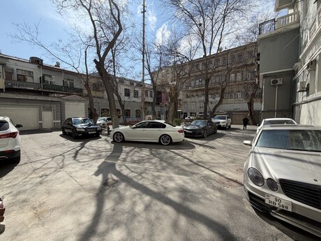 3 otaqlı mənzil, 90 m², Sahil: 444 000 ₼ 5