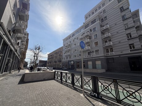 3 otaqlı köhnə tikili - Sahil m. - 90 m²