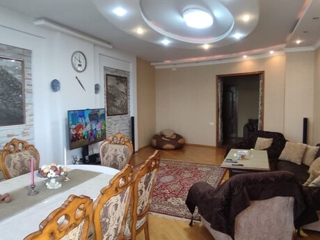 4 otaqlı yeni tikili - Gənclik m. - 210 m²