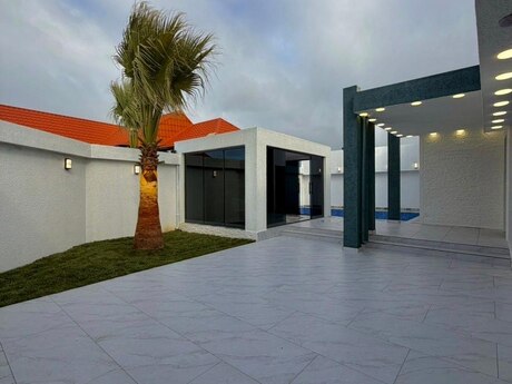 4 otaqlı həyət evi/bağ evi - Şüvəlan q. - 150 m²