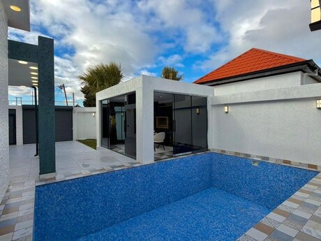 4 otaqlı həyət evi/bağ evi - Şüvəlan q. - 150 m²