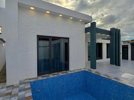 4 otaqlı həyət evi/bağ evi - Şüvəlan q. - 150 m²