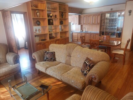 3 otaqlı köhnə tikili - 28 May m. - 75 m²