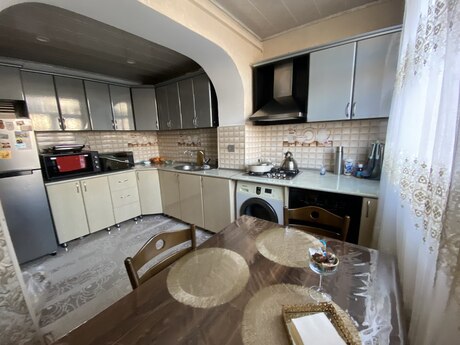 3 otaqlı köhnə tikili - Qara Qarayev m. - 70 m²