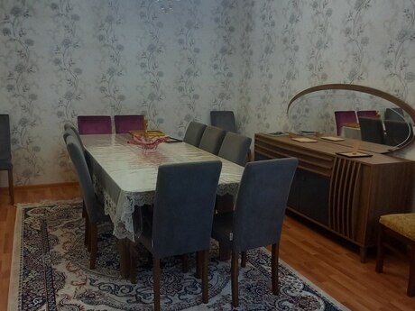 4 otaqlı həyət evi/bağ evi - İnşaatçılar m. - 161 m²