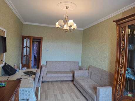 4 otaqlı köhnə tikili - Xalqlar Dostluğu m. - 100 m²