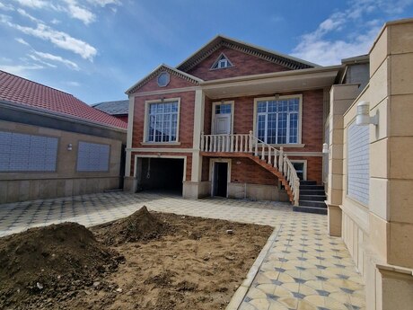 4 otaqlı həyət evi/bağ evi - Zabrat q. - 190 m²