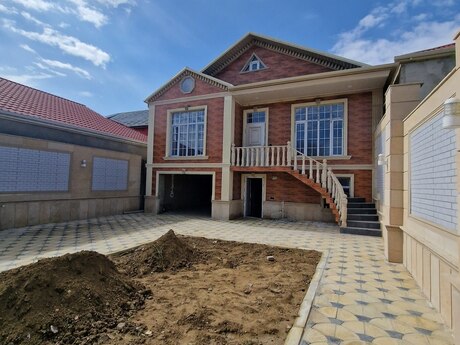 4 otaqlı həyət evi/bağ evi - Zabrat q. - 190 m²