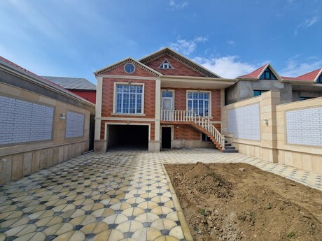 4 otaqlı həyət evi/bağ evi - Zabrat q. - 190 m²
