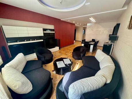 3 otaqlı yeni tikili - Elmlər Akademiyası m. - 150 m²