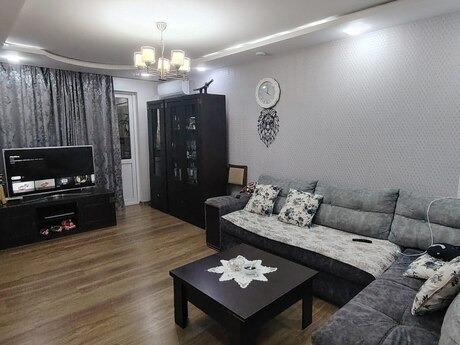 Elan №5936677 - Bakı, Neftçilər m., 3 otaqlı, 70 m², 3/5 mərtəbə