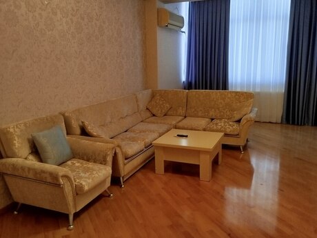 Satılır 3 otaqlı yeni tikili 120 m², Xalqlar Dostluğu m.