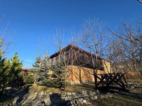 5 otaqlı həyət evi/bağ evi - Quba - 256 m²