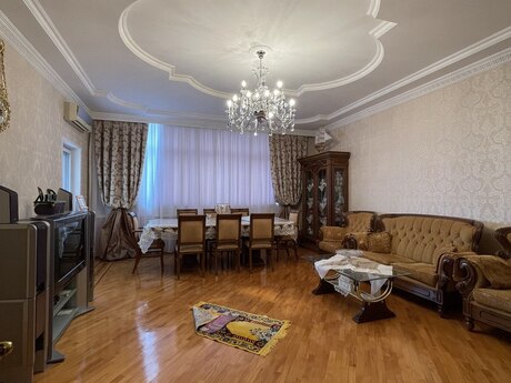 Elan №5936950 - Bakı, 8-ci mikrorayon q., 3 otaqlı, 128 m², 11/13 mərtəbə