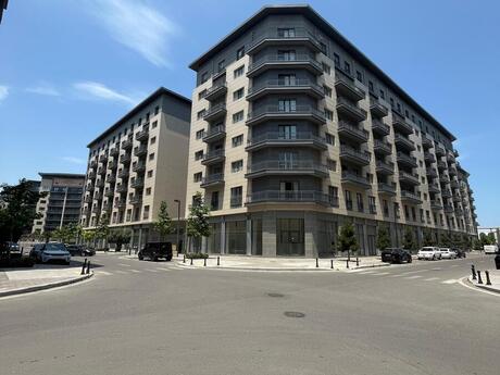 Elan №5936969 - Bakı, Ağ şəhər q., 5 otaqlı, 245 m², 4/8 mərtəbə