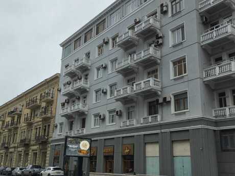 3 otaqlı köhnə tikili - Sahil m. - 100 m²