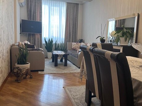Satılır 3 otaqlı yeni tikili 92 m², Xətai r.