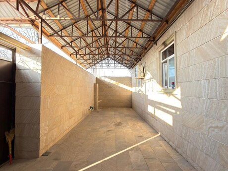 4 otaqlı həyət evi/bağ evi - Şüvəlan q. - 120 m²