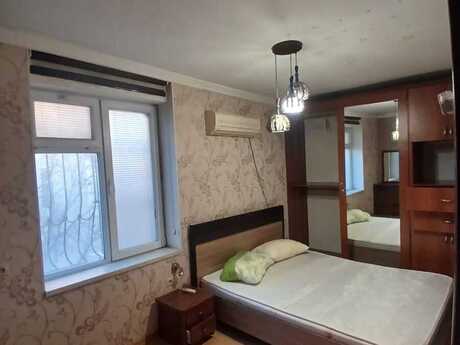 2 otaqlı köhnə tikili - İnşaatçılar m. - 50 m²