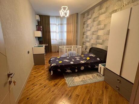 4 otaqlı yeni tikili - Nizami m. - 195 m²