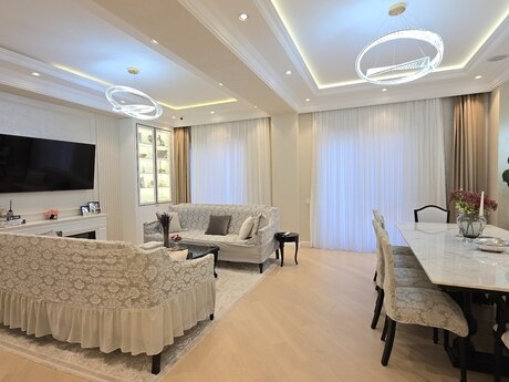 4 otaqlı yeni tikili - Şah İsmayıl Xətai m. - 179 m²