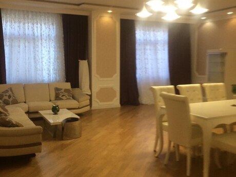 Объявление №5937610 - Баку, Наримановский  р., 4-комн., 190 м², 10/18 этаж