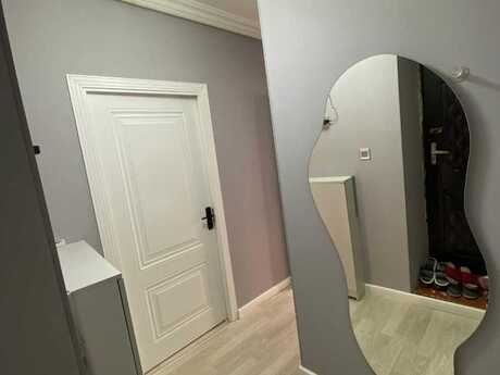 2 otaqlı köhnə tikili - Elmlər Akademiyası m. - 45 m²